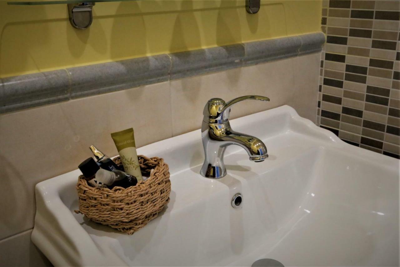 Beb Binario39 Bed & Breakfast Naples Exterior photo
